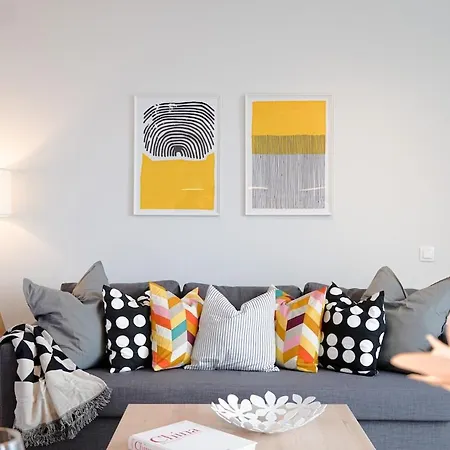 Apartment Scandinavian Airy In Business Area & Airport *